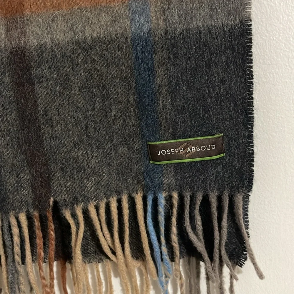 Joesph Abboud men’s brown fringe plaid cashmere scarf